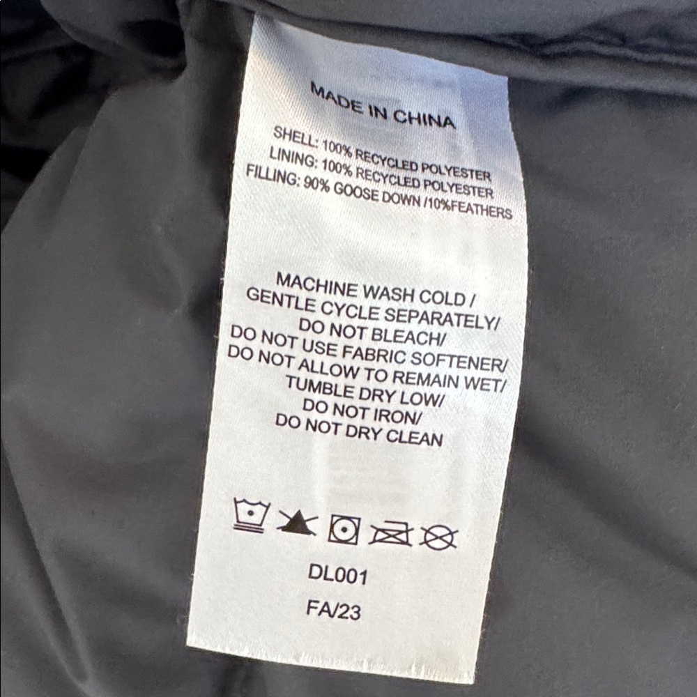 Quince Cropped Puffer Jacket Size Small - Picture 6 of 8